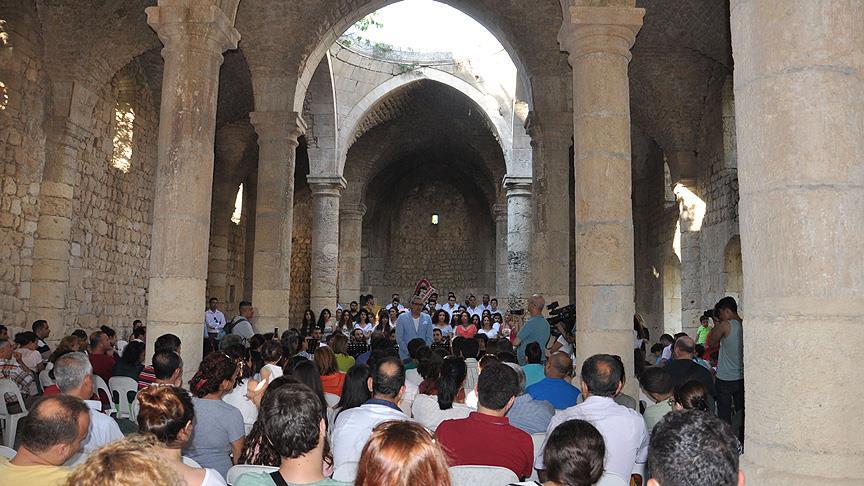 St. Pierre Bayramı Hatay'daki Ermeni Kilisesi'nde kutlandı