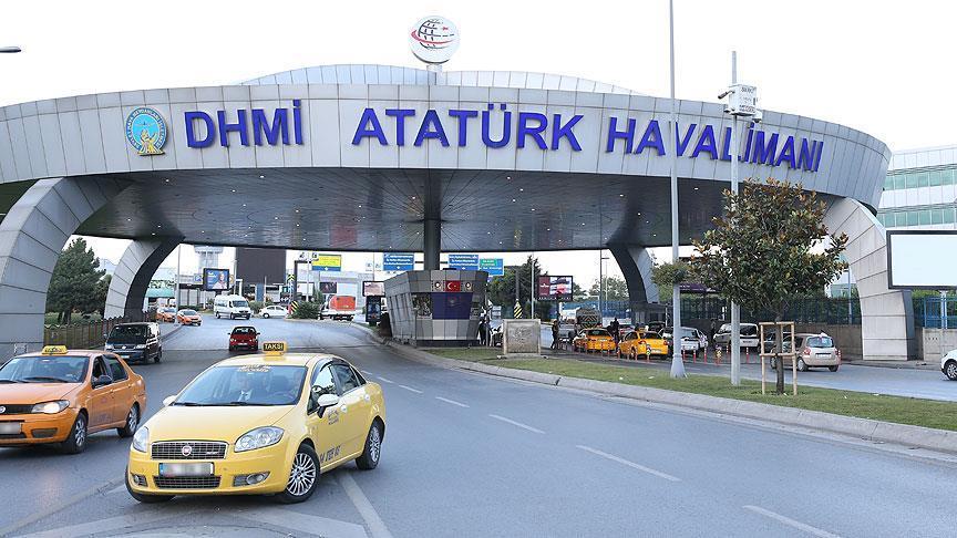 В связи с терактом в аэропорту Стамбула задержано 13 человек