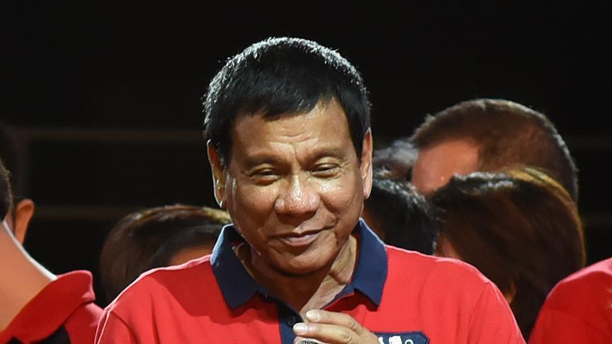 Duterte takes oath as Philippines 16th president