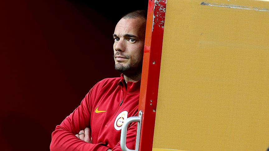 Galatasaray'da Sneijder ilk antrenmana çıkmadı