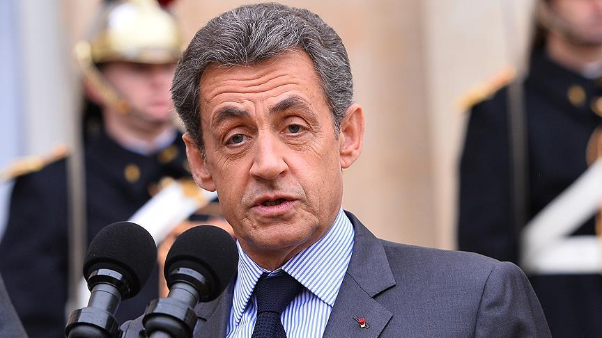 Саркози намерен вернуть себе пост президента