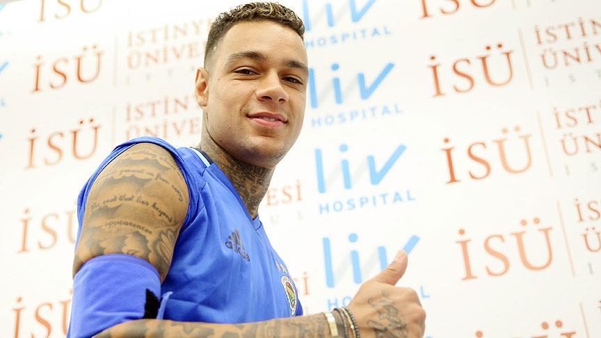 Fenerbahçe van der Wiel ile 4 yıllık sözleşme imzaladı