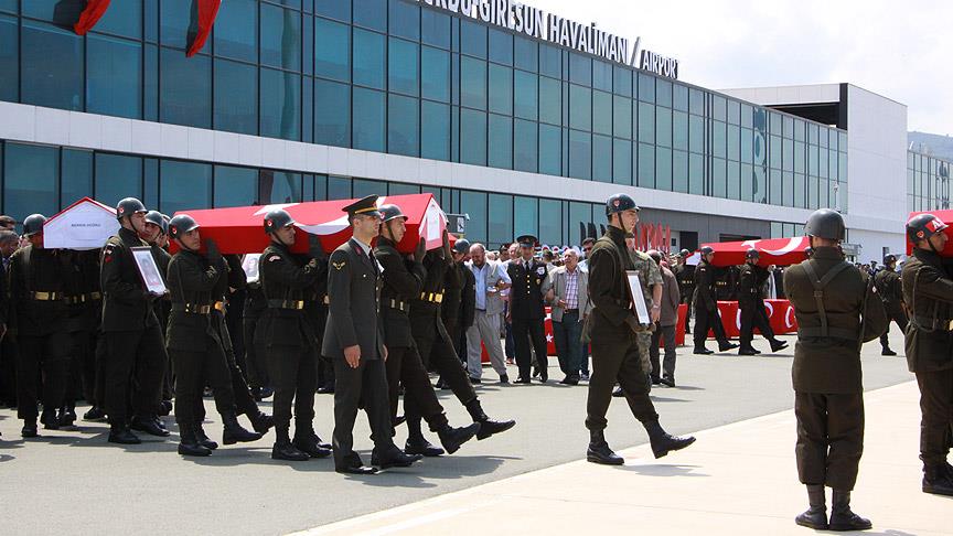 Giresun'da düşen askeri helikopterde hayatını kaybeden 7 kişi için tören