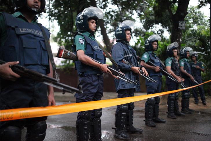 Bangladesh Deux Morts Dans Une Attaque Lors De La Priere De L Aid El Fitr