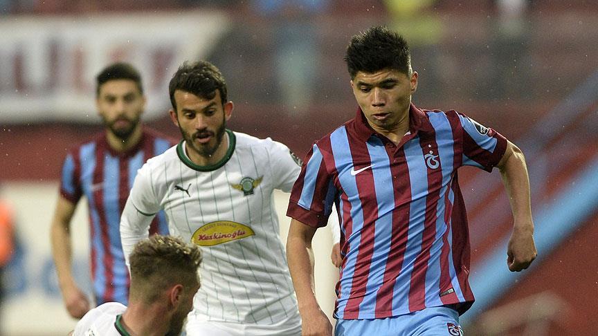 Trabzonspor'da İshak Doğan'ın sözleşmesi feshedildi