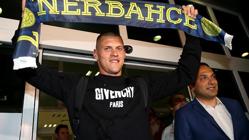 Fenerbahçe, Skrtel ile yarın sözleşme imzalayacak