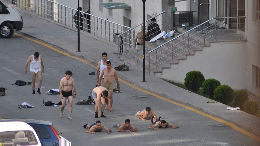 Jandarma Genel Komutanlığı'nda 200 asker gözaltına alındı