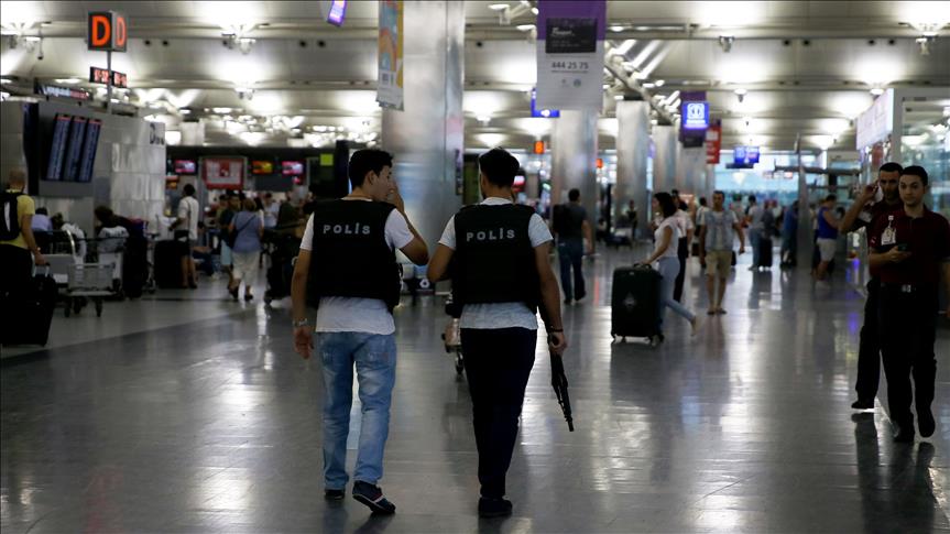 إسطنبول .. توقيف 11 عسكرياً في الوحدة العسكرية بمطار "صبيحة غوكتشن"