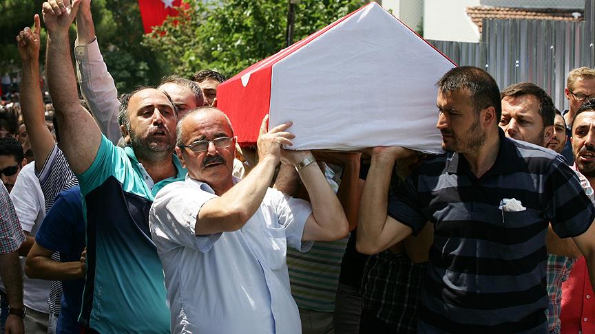 Darbe protestosunda şehit olan Kocatürk toprağa verildi