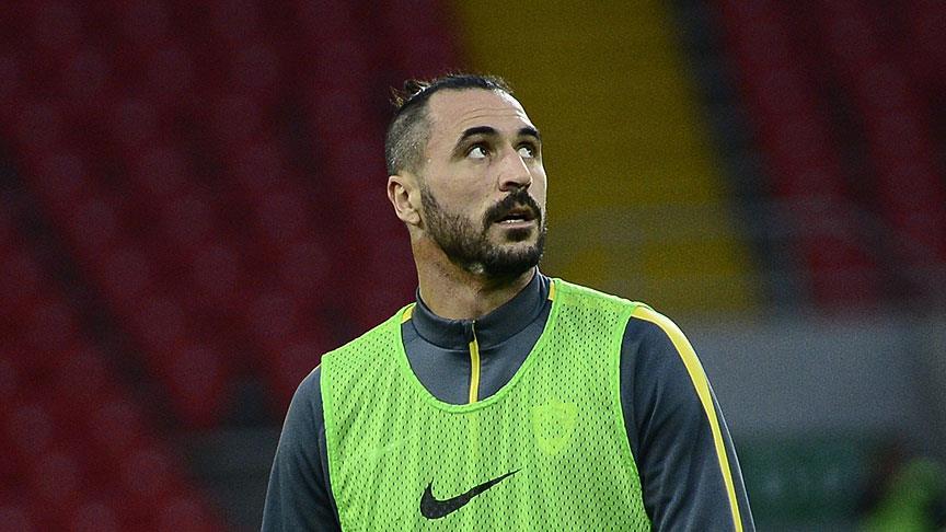 AEK Hugo Almeida'yı kadrosuna kattı