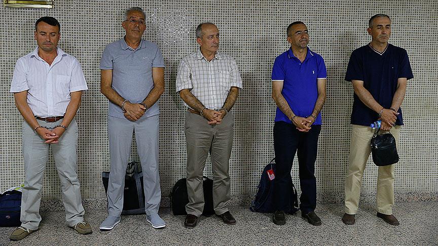 İzmir'de gözaltına alınan 10 general tutuklandı