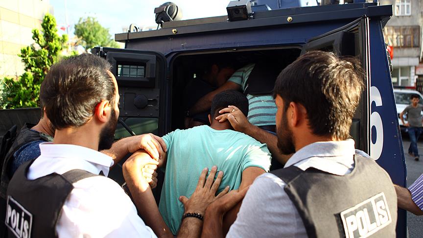 Darbe girişimi soruşturmalarında tutuklu sayısı bin 690'a ulaştı