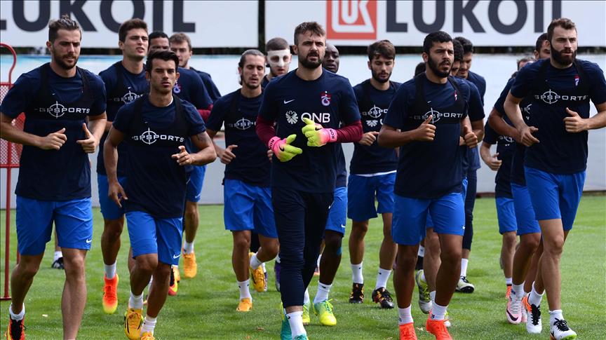 Trabzonsporlu futbolcular demokrasi nöbetine katılacak