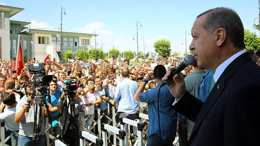 Erdogan: "Les manifestations contre le soulèvement doivent continuer 