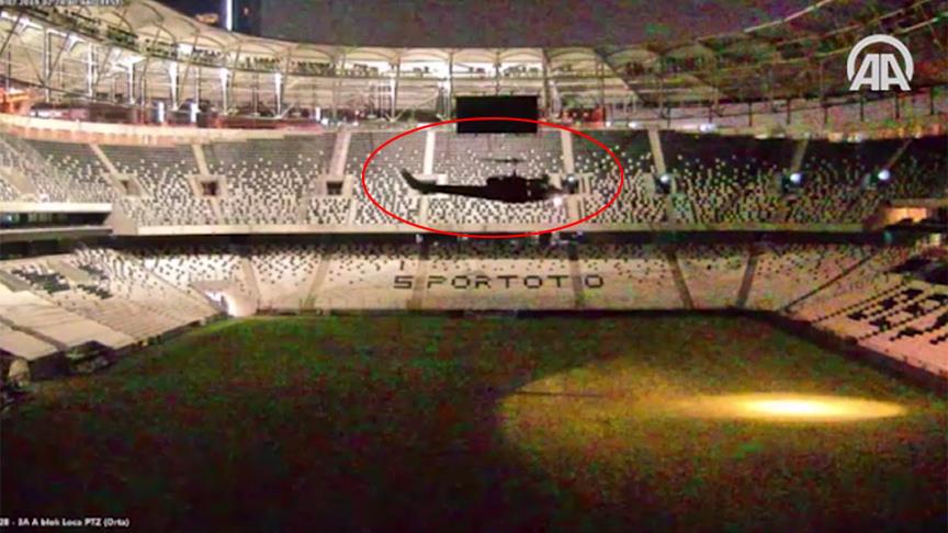Vodafone Arena'ya inip Digitürk'ü ele geçirmişler