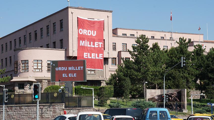 Genelkurmaydan 'afişli' mesaj