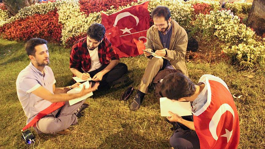 Karikatüristler demokrasi nöbetinde dergi çıkarıyor