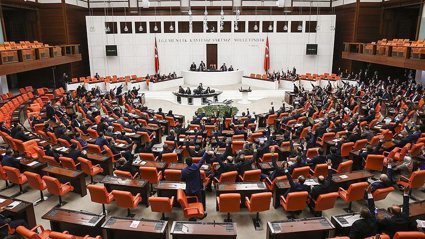 Turkish parliament approves commission on coup bid