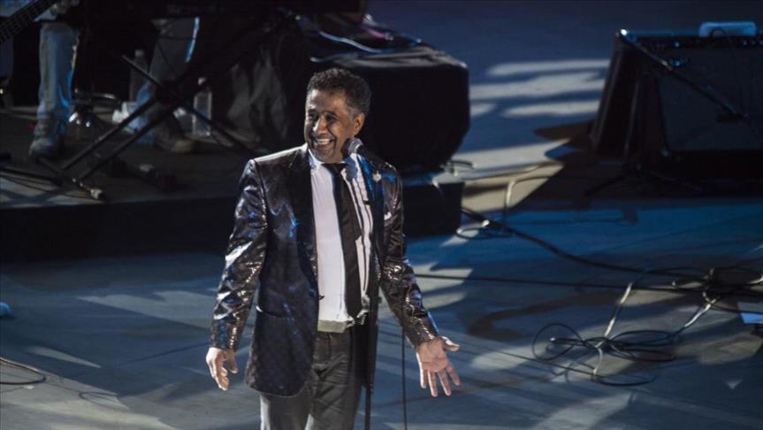  الشاب خالد يأسر جمهور "قرطاج" بإيقاعات "الرّاي" 