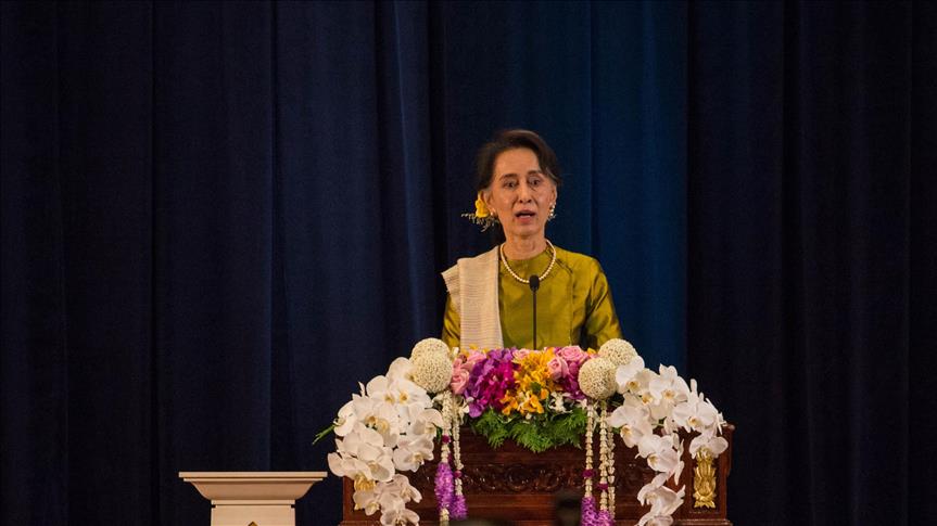 Suu Kyi rebel meet brings Myanmar step closer to peace