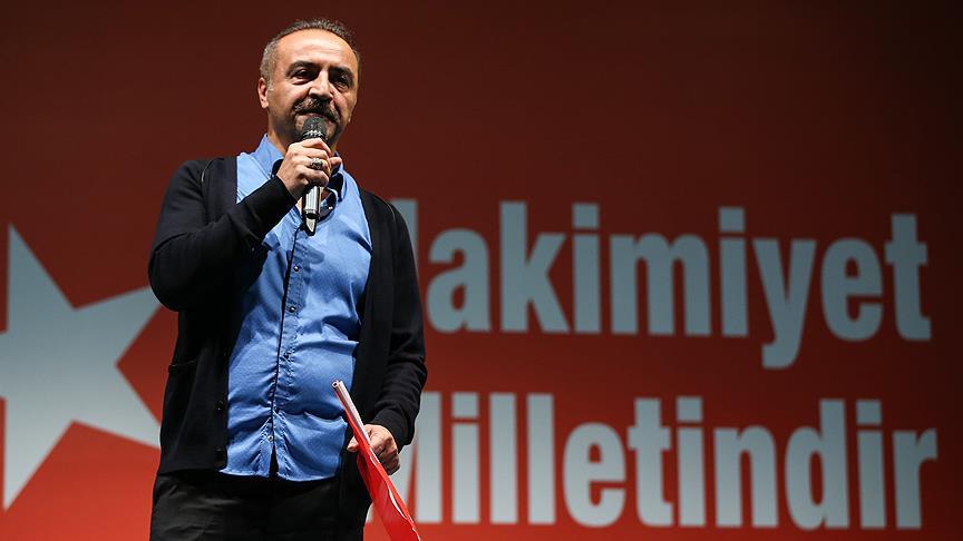 Ünlülerden "demokrasi nöbeti"ne destek