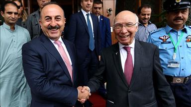 'FETÖ okullarındaki öğrenciler zarar görmeden tedbir almaya çalışıyoruz'
