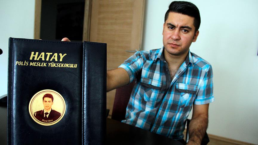'Bir odada soru çaldırıp, öbür odada namaz kıldırdılar'