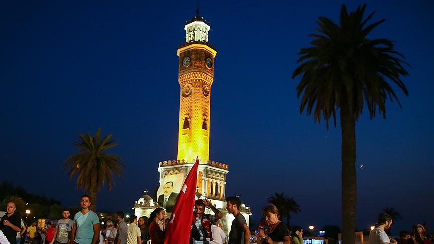 İzmir'e '15 Temmuz Demokrasi Şehitleri Meydanı' adı kararlaştırıldı