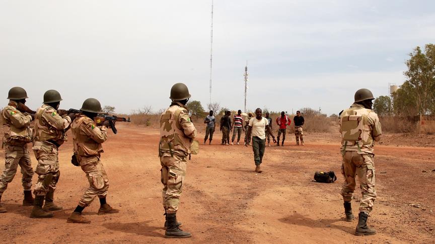 Mali'de Azavad Hareketi ile hükümet yanlısı guruplar arasında çatışma çıktı