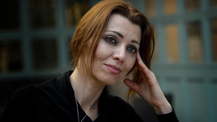Elif Şafak: Bu darbecilerin Nazilerden farkı yok