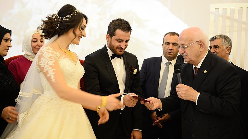 TBMM Başkanı Kahraman Adıyaman'da nikah şahitliği yaptı