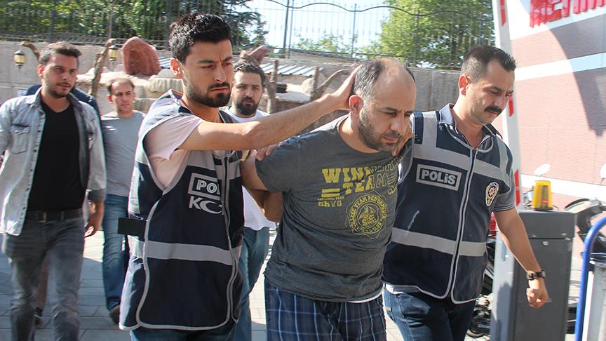 Halka ateş açılması emrini veren firari albaylar gözaltında