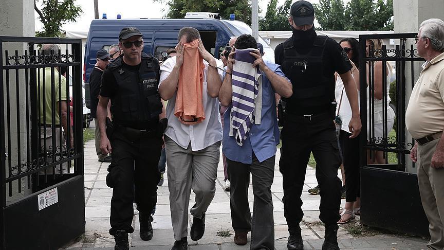 В Афинах проводят собеседования с беглыми турецкими военными