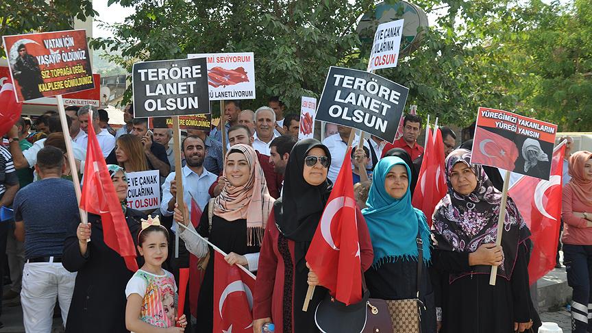 Bitlis ve Muş'ta terör saldırılarına tepki