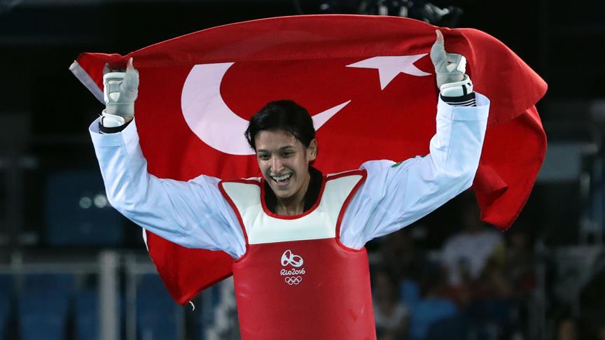 Milli tekvandocu Nur Tatar Rio'da bronz madalya aldı