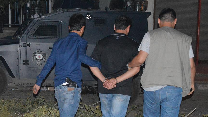 Muş'ta FETÖ ve PKK operasyonunda 9 kişi tutuklandı 