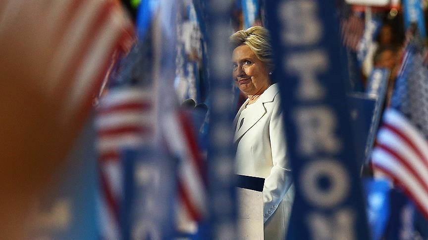 US: Judge orders review of 15,000 new Clinton emails