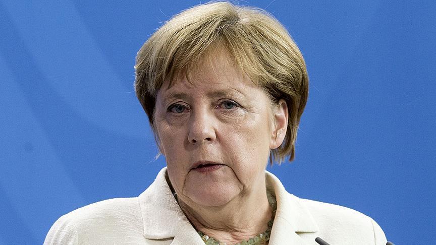 Merkel calls for loyalty from Turkish-Germans