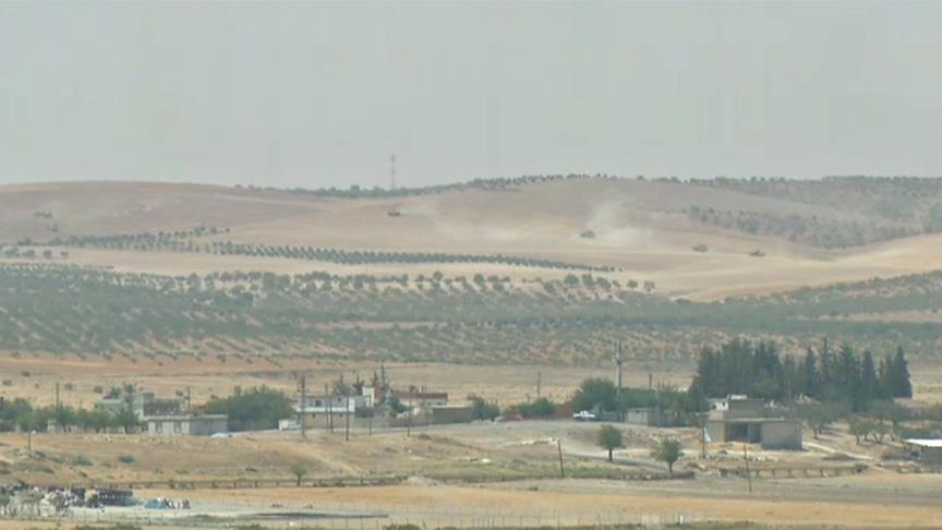 مصادر عسكرية تركية: المدفعية التركية ضربت 81 هدفا ضمن عملية "درع الفرات"