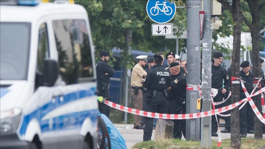 Njemačka: Voz udario u autobus, povrijeđeno desetero ljudi