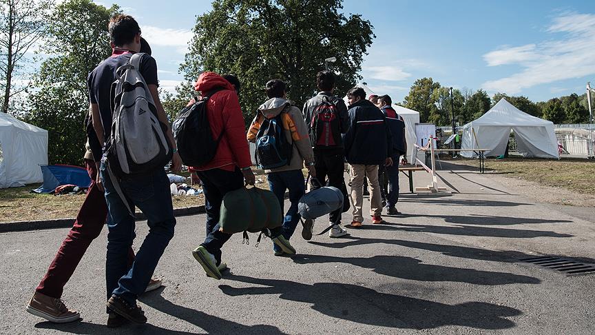 Almanya genç sığınmacılara 8,7 milyon avro harcadı