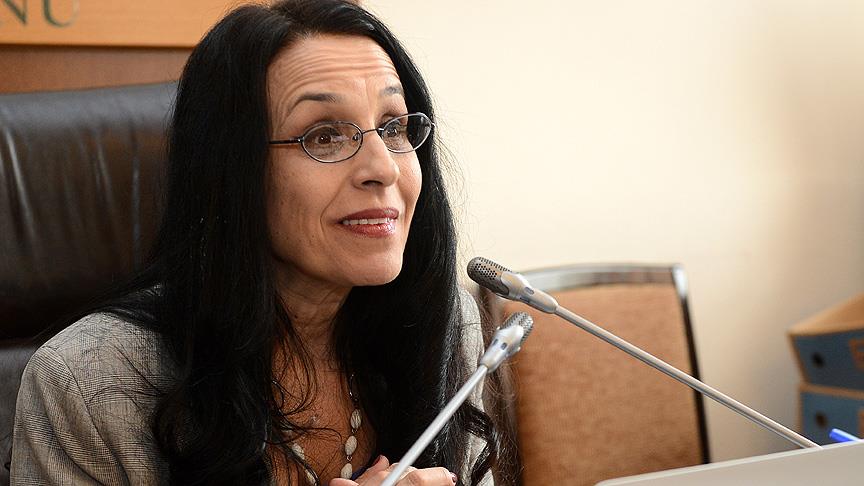 Ayşe Hür hakkında nitelikli hakaretten suç duyurusu 