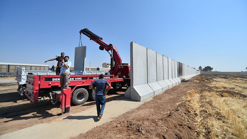 Construction of Turkish-Syrian border wall continues