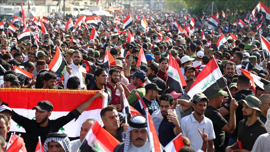 Shia cleric urges Iraq civil servants to strike