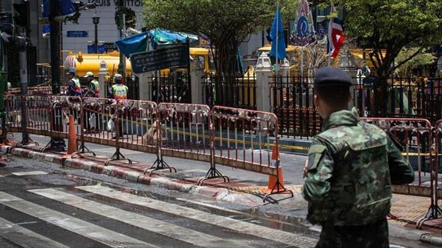 Bomb attacks injure 2 police officers in Thai south