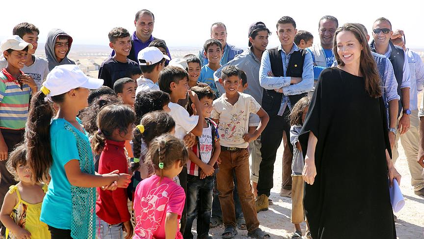 Bm Iyi Niyet Elcisi Angelina Jolie Urdun De