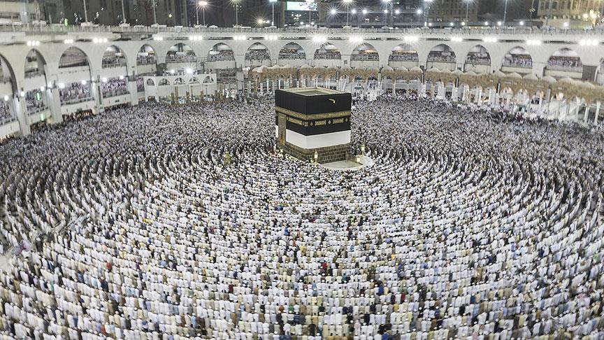 روسي وصيني وماليزي.. قصة 3 حجاج جمعهم الشوق للبيت العتيق
