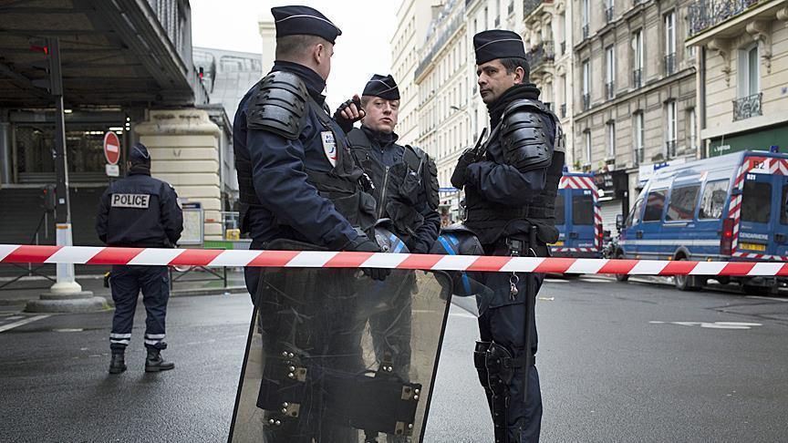 Police Detain 3 More Over Paris Gas Cylinder Find
