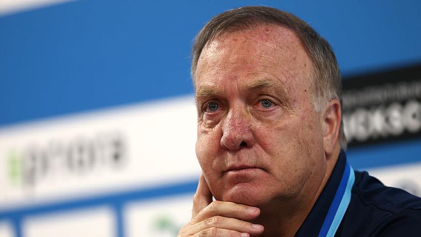 Fenerbahçe Teknik Direktörü Advocaat: Bizim için 4-3-3'ün en iyi sistem olduğunu düşünüyorum