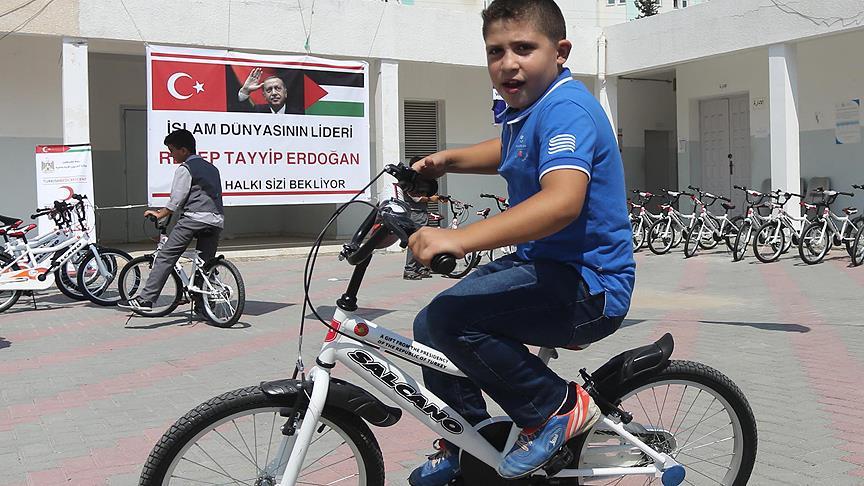 Cumhurbaşkanı Erdoğan'dan Gazzeli çocuklara bisiklet hediyesi